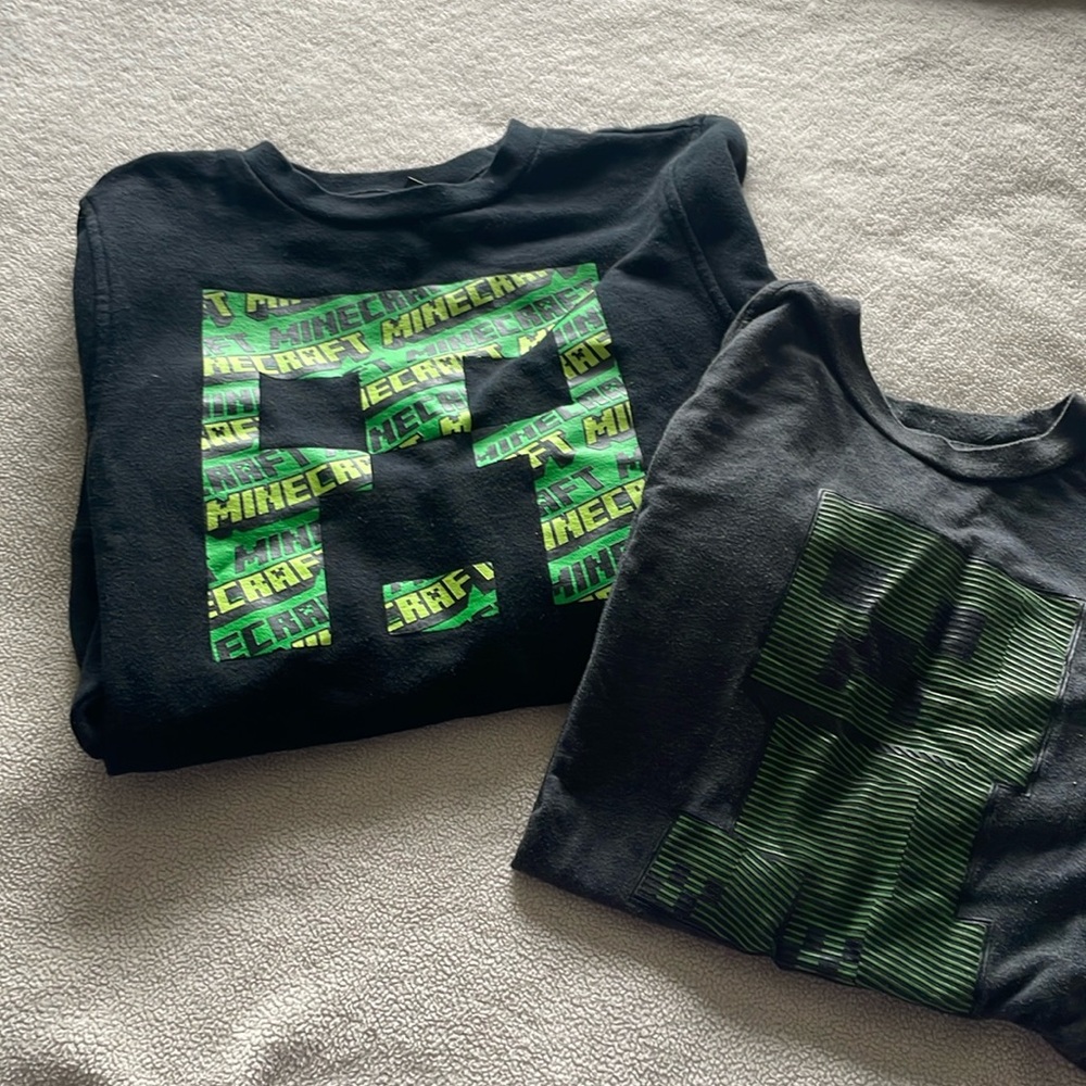 Minecraft Clothing Bundle –Mad Engine Sweatshirt+Mojang Long Sleeve Shirt – Med